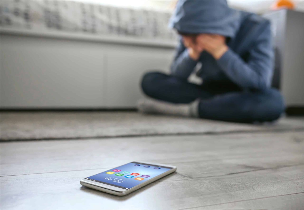 Por que o mundo começa a banir redes para adolescentes – e o que o Brasil está fazendo